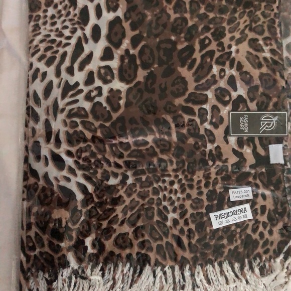 Leopard wrap - Picture 5 of 6
